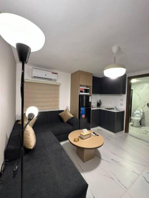 Stylish Luxe Apartment F-R 0006